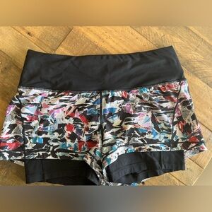 Athletic Lululemon Shorts (Size 4)
